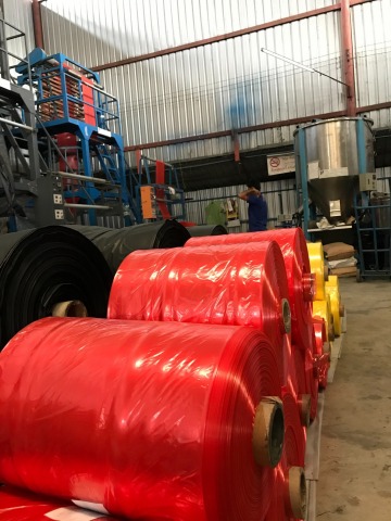 โรงงานผลิตถุงขยะสีแดง
